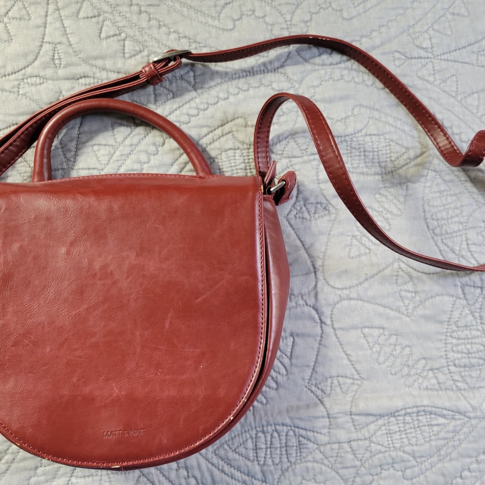 Matt & Nat Women's Red Crossbody Bag